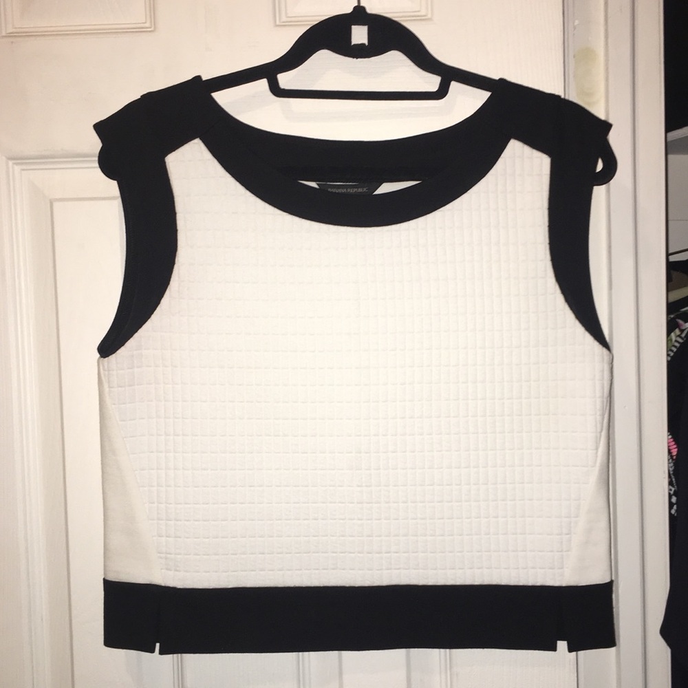 Amazing black and white Banana Republic top.